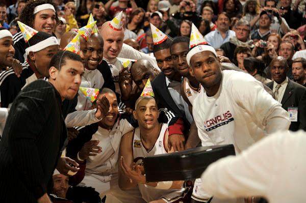 1672415951956066523.jpg lebron_james_nba_091230_cle-vs-atl-18.jpg