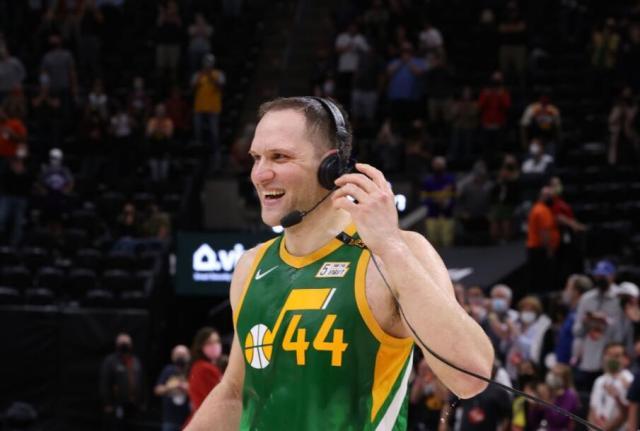 黄金甲体育官方网站-单场48分!爵士迎回巅峰博扬 联盟第一不好惹